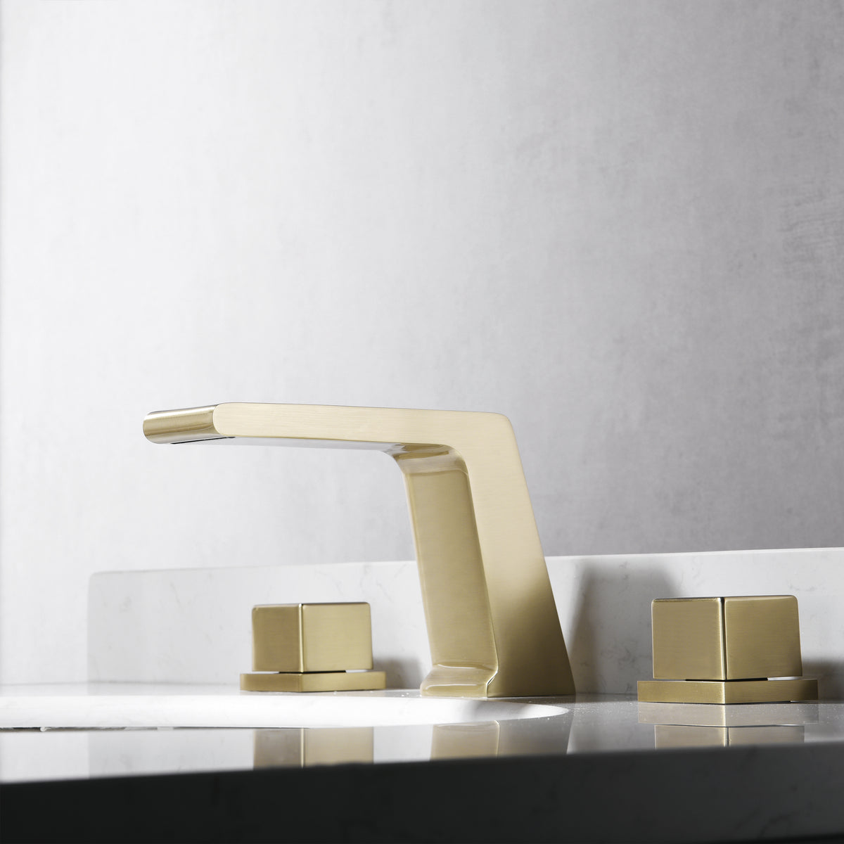 Widespread Faucet 2-Handle Bathroom Faucet with 3 Holes